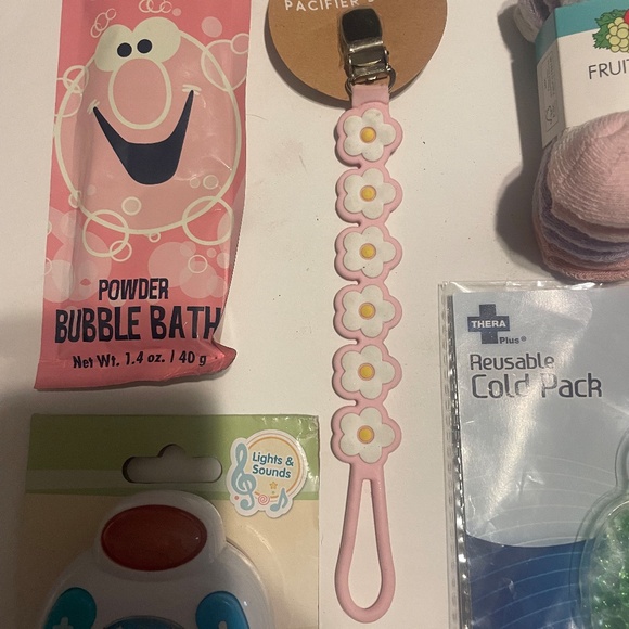 Bundle of 15 Piece Misc. Baby Girl Items - New In Original Packaging - Picture 6 of 10